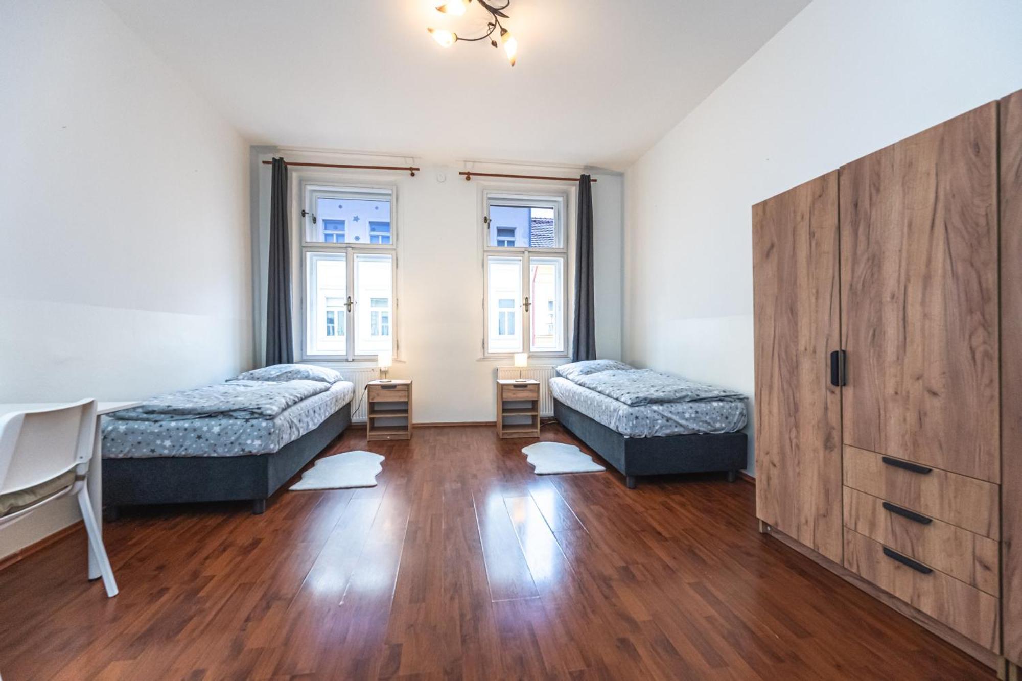 Apartments Kamenicka 23 ปราก ภายนอก รูปภาพ