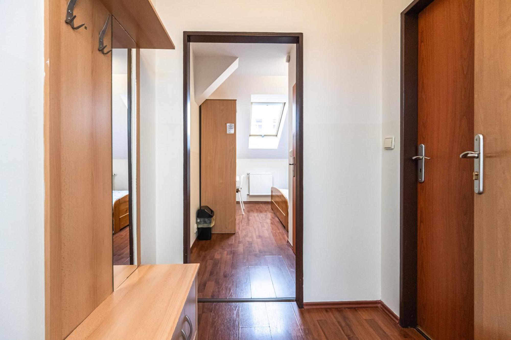 Apartments Kamenicka 23 ปราก ภายนอก รูปภาพ