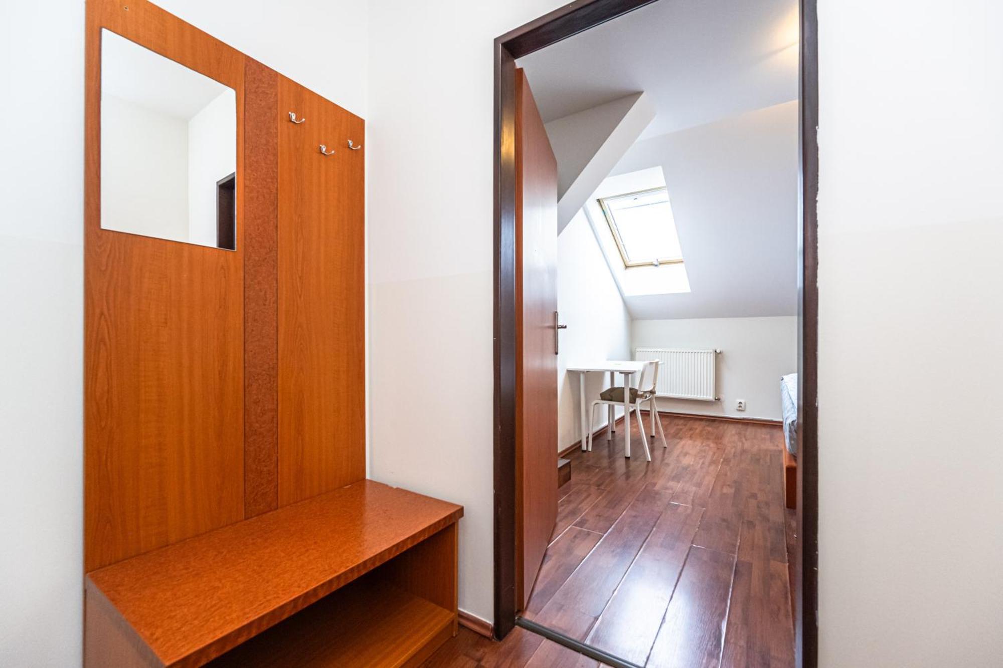 Apartments Kamenicka 23 ปราก ภายนอก รูปภาพ